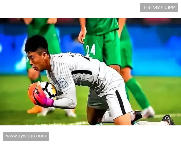 郭全博神勇表现连扑两球令对手外援无奈抱头痛惜展现门将绝技